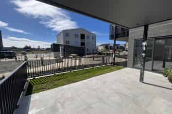 2/8 Glidepath Road, Hobsonville