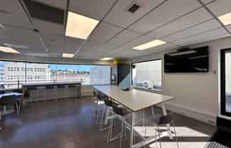 MODERN FITTED OUT NEWMARKET OFFICES
