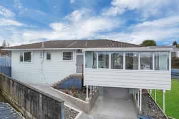 99 Sycamore Drive, Sunnynook