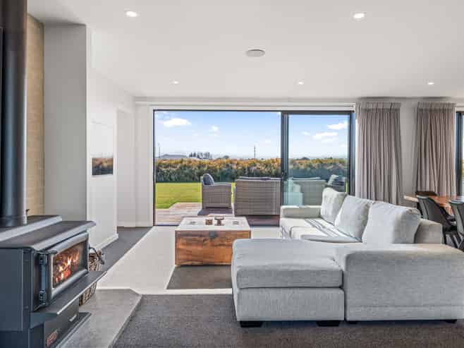 64 Summers Road, Darfield