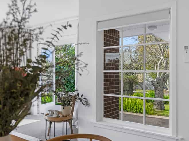 6 Redlands Grove, Swanson