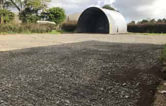 Flat Yard with Barn For Lease