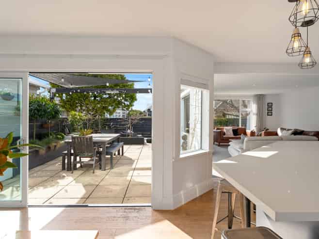 33 Ings Avenue, Saint Clair