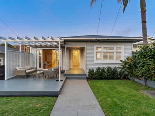 17 Warwick Street, Morningside