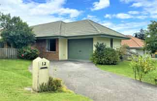 12 Cretian Crescent, Henderson