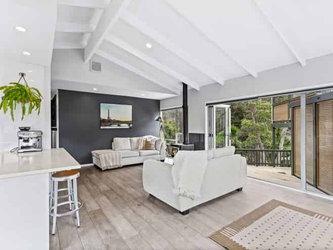 43 Onedin Place, Titirangi