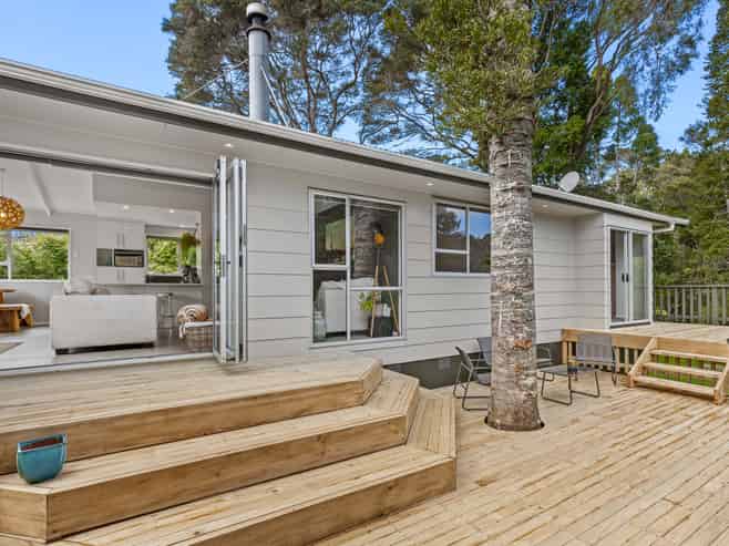 43 Onedin Place, Titirangi
