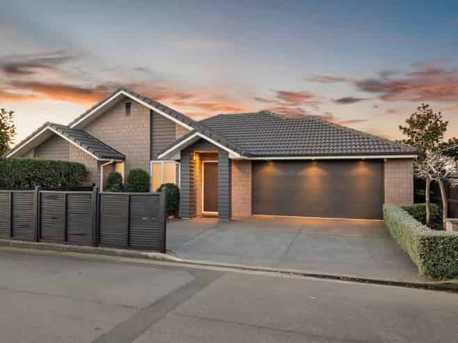 1 Minorca Lane, Burwood