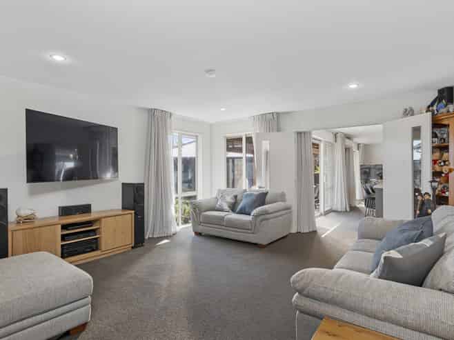 1 Minorca Lane, Burwood