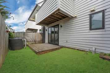 48B Waddell Avenue, Point England