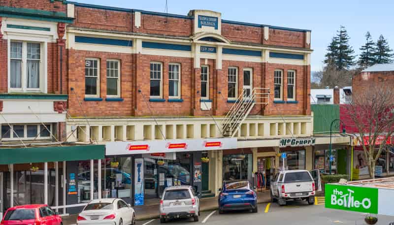 McGruers, Broadway, Marton