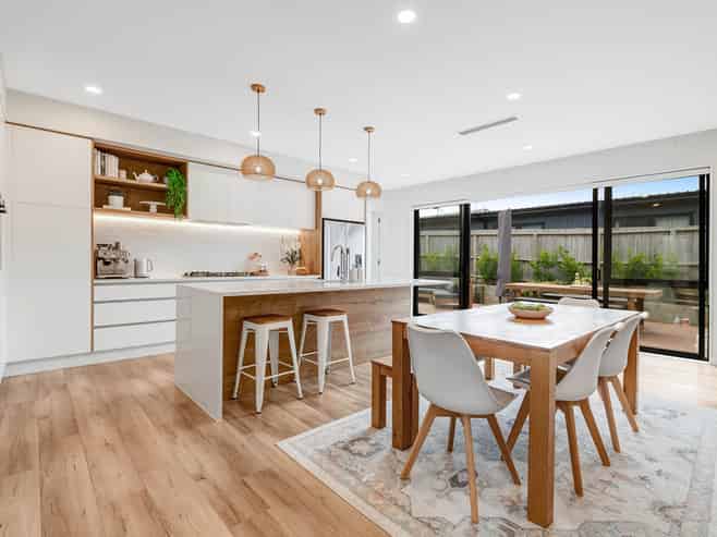 13 Surf View Crescent, Red Beach