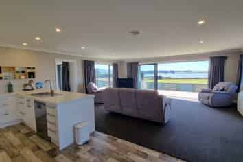 193 Orepuki Riverton Highway, Riverton