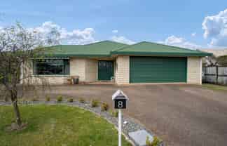 8 Oaklands Drive, Cambridge