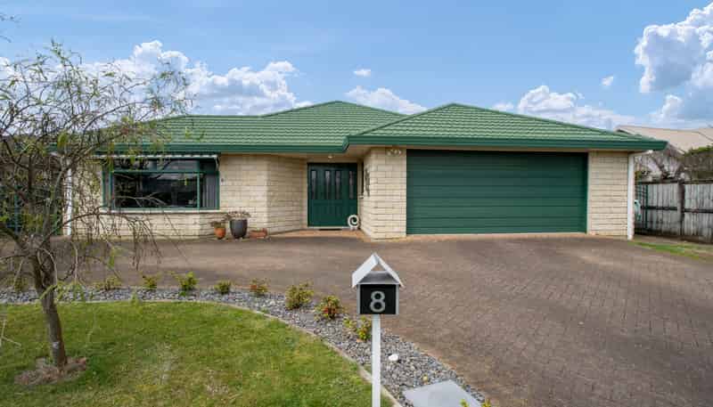 8 Oaklands Drive, Cambridge