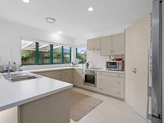 8 Oaklands Drive, Cambridge