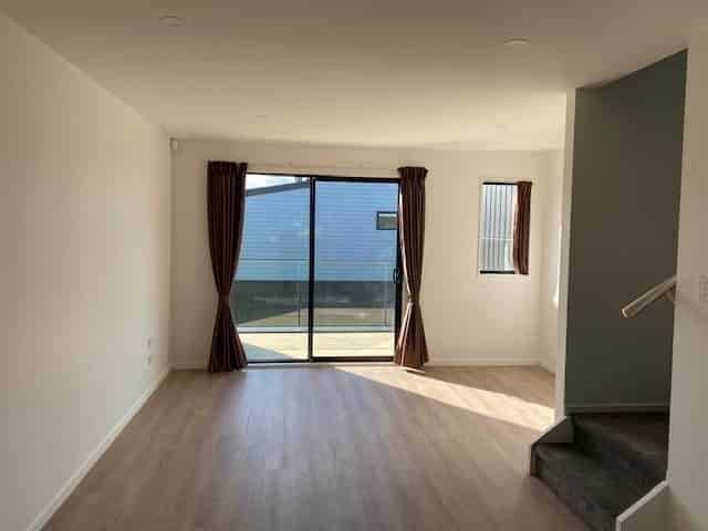 2/60 Triangle Road, Massey