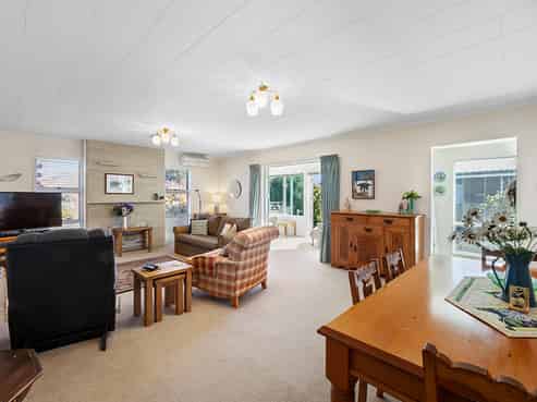 13 John Guthrie Place, Merrilands
