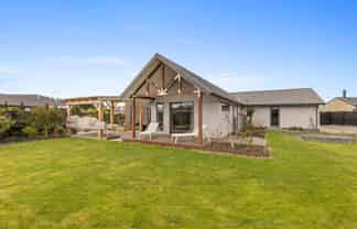 66 Silver Peaks Drive, West Melton