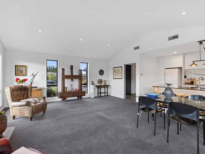 66 Silver Peaks Drive, West Melton