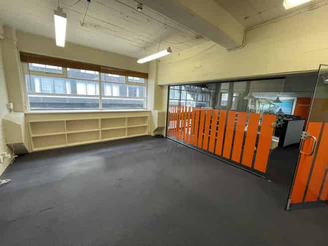 Vivian Street Office - $15,000 + GST pa