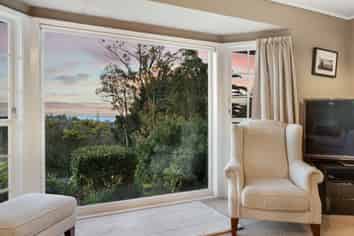 2/18 Chilton Place, Mellons Bay