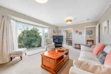 2/18 Chilton Place, Mellons Bay