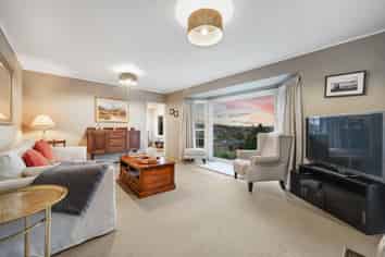2/18 Chilton Place, Mellons Bay