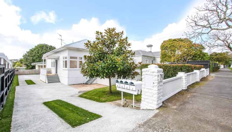 2/79a Grange Road, Mount Eden