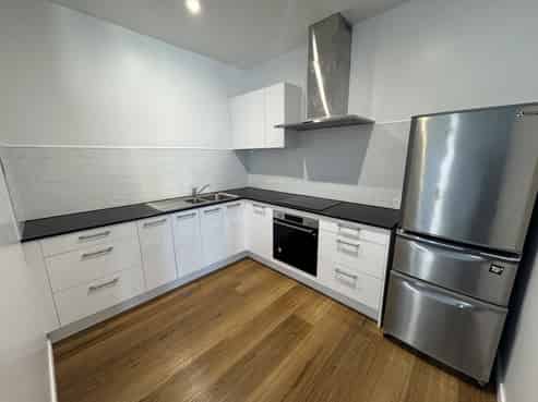 2/11 Waiteata Road, Kelburn
