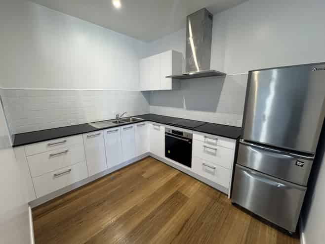 2/11 Waiteata Road, Kelburn