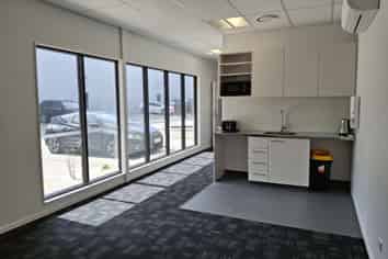 Great Value Industrial I Incentives I Must Lease!