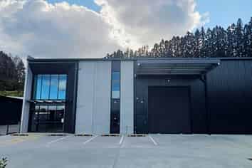 BRAND NEW INDUSTRIAL UNIT
