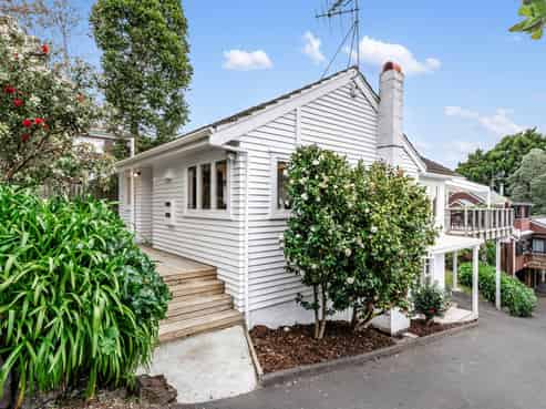 8 Goodall Street, Hillsborough