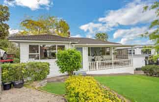 3 Malvina Place, Bucklands Beach