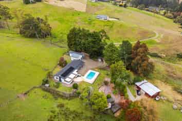 748 Dairy Flat Highway, Dairy Flat