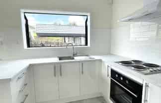9/11 Arran Street, Avondale