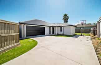 1A Lee Road, Hannahs Bay