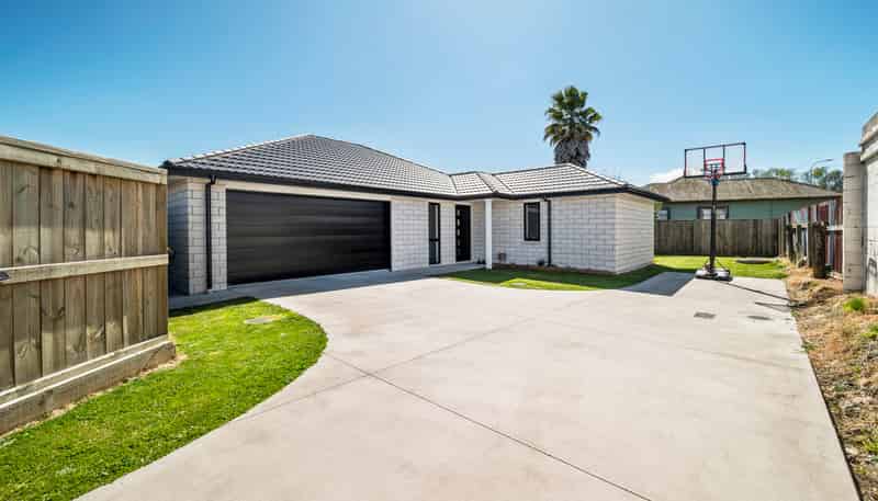 1A Lee Road, Hannahs Bay