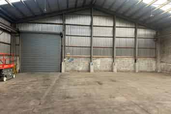Clear Span Industrial Facility & Secure Yard