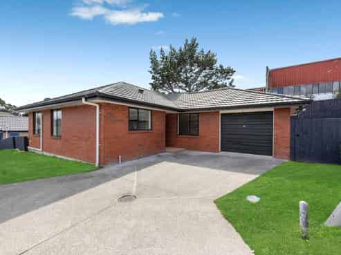 21 Claywest Place, Glen Eden