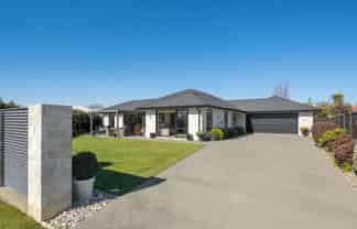 19 Windsor Close, Springlands
