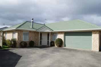 9 Greenaway Rd, Waikanae