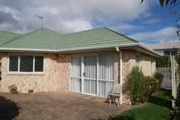 9 Greenaway Rd, Waikanae
