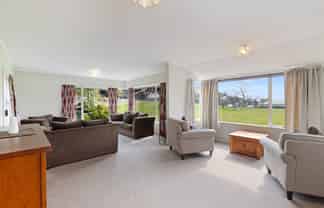 2/27 Renwick Place, Nelson South