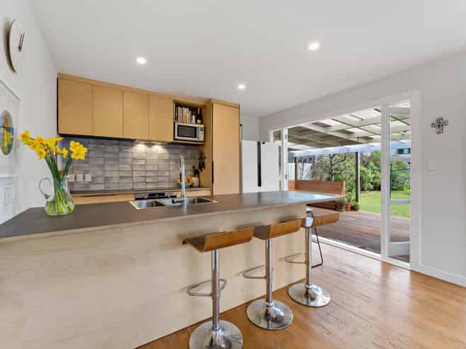 5 Tutuki Street, Waterview