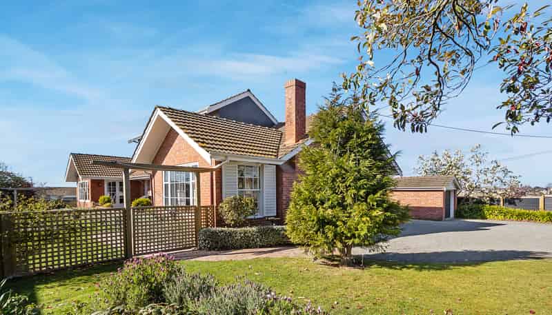 5 Usk Street, Marchwiel