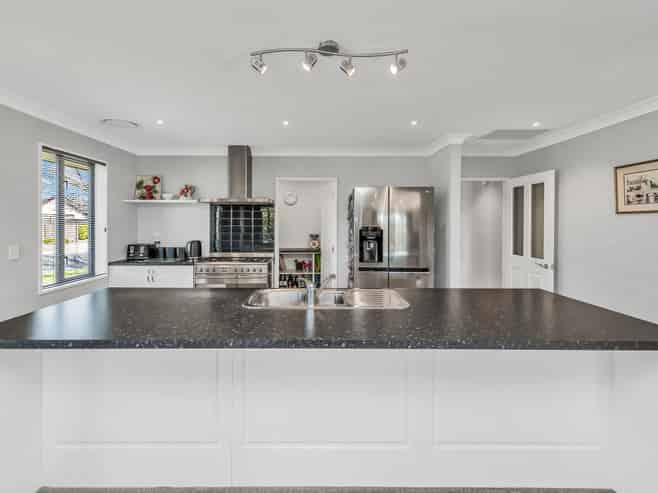 245 Southfield Drive, LINCOLN