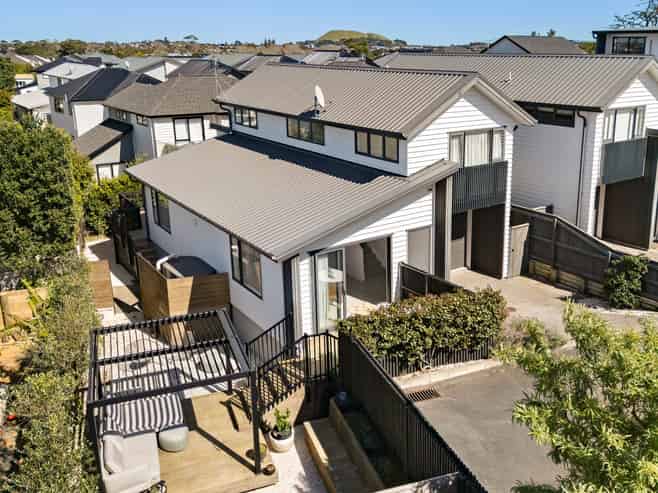 10C Lyndhurst Street, Waiotaiki Bay