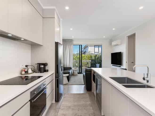 10C Lyndhurst Street, Waiotaiki Bay